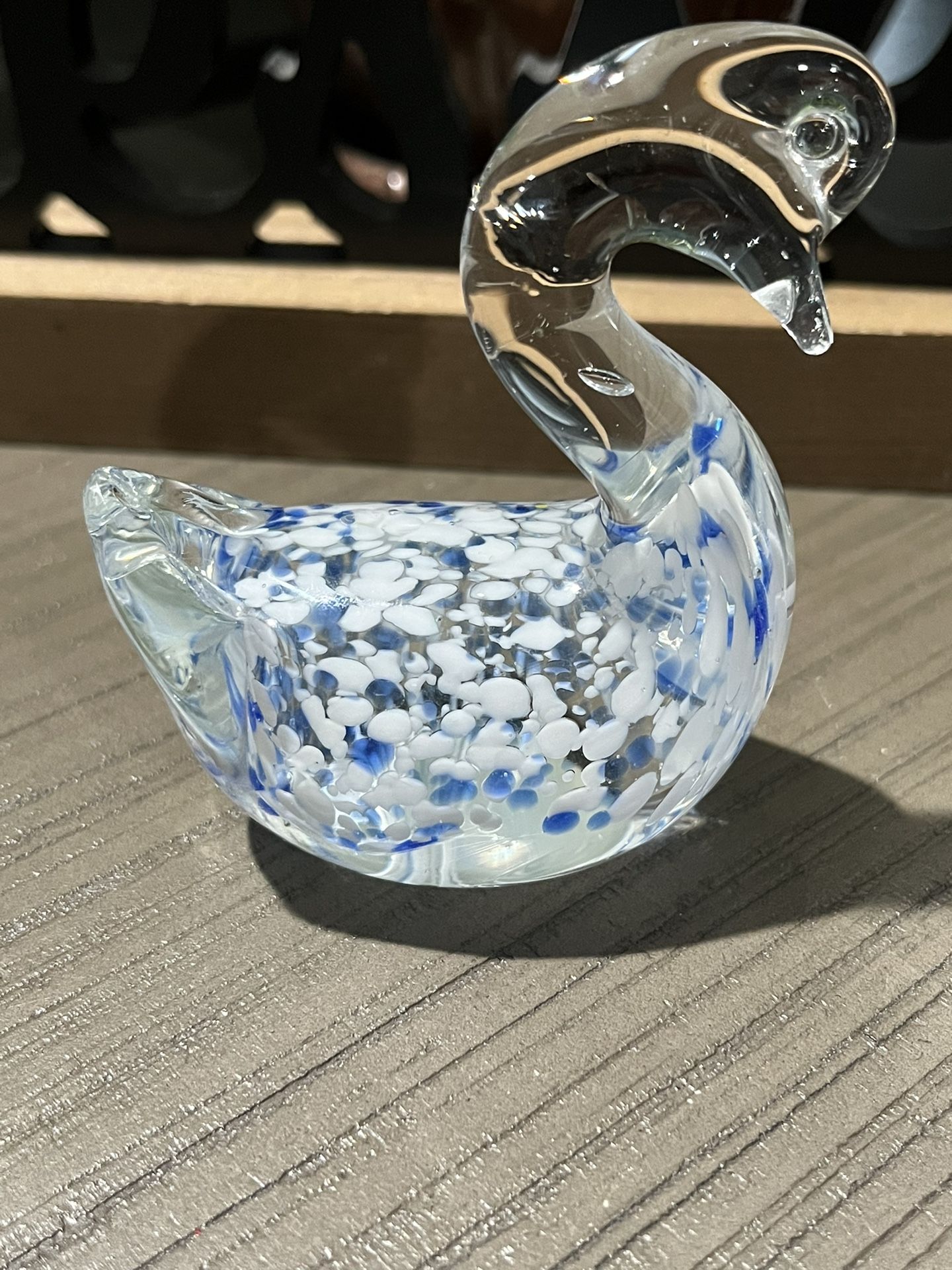 Swan Blue White Glass Swan Paperweight With One yellow Spot Rare Find 2.5"×3"