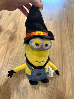 from the Minions: The Rise of Gru collection. Gemmy from despicable me Minion plush toy with witch hat