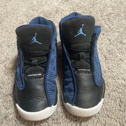 Air Jordan’s 13 Retro mid top basketball sneakers size 10C