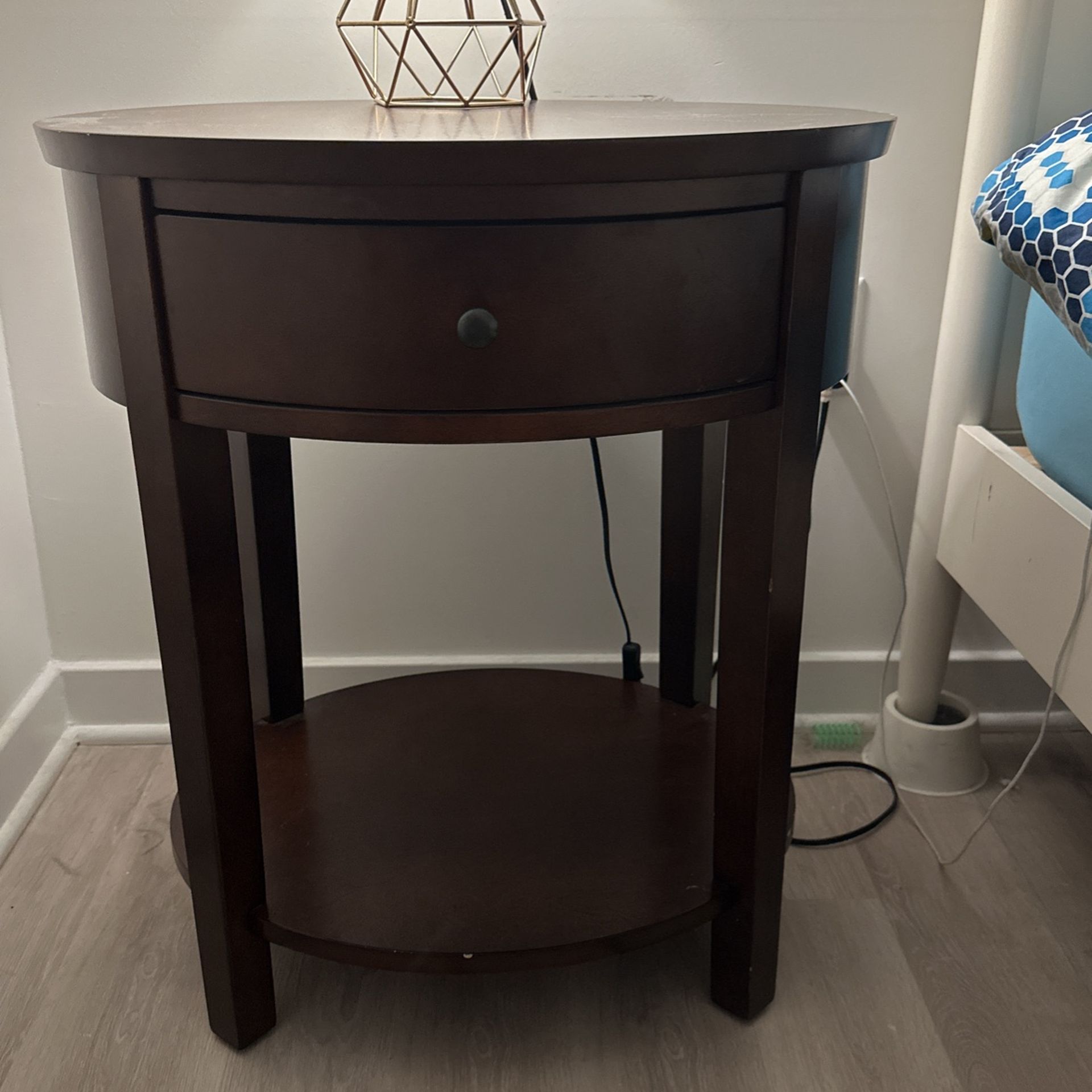Solid Wood Cherry Finish 1 Drawer Night Stand (set of 2)