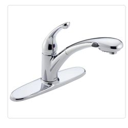 Delta Signature Single-Handle PullOut Sprayer Kitchen Faucet In Chrome