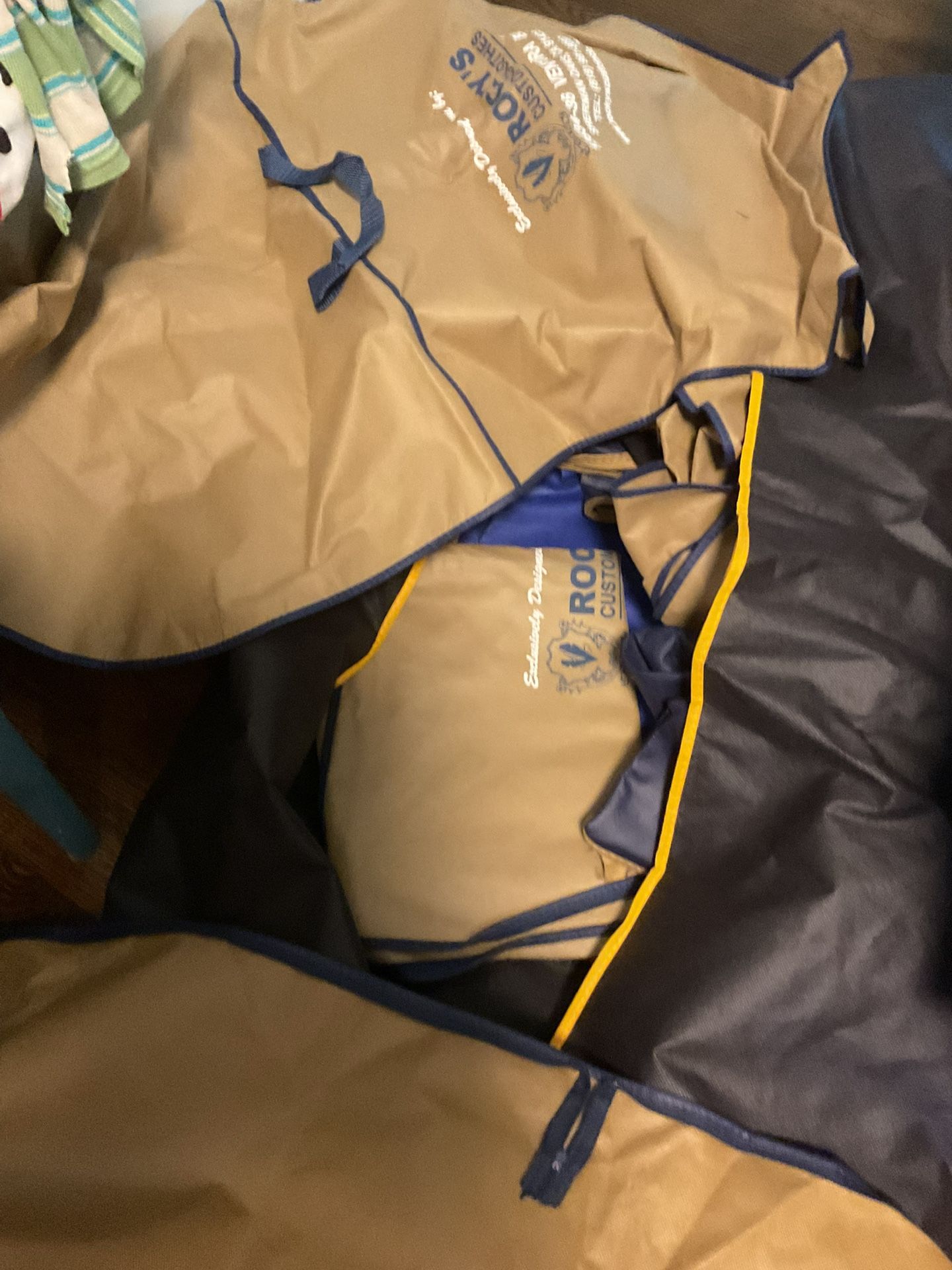 About 14 Garments, Different Colors, All New (NO SHIPPING)