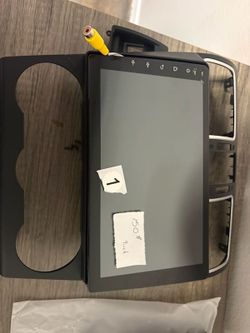Stereos  In-Dash Screens