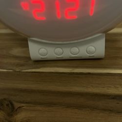 Alarm Clock With Apple Watch Charger 
