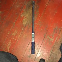 Quinn 1/2 In Drive Digital Torque Wrench