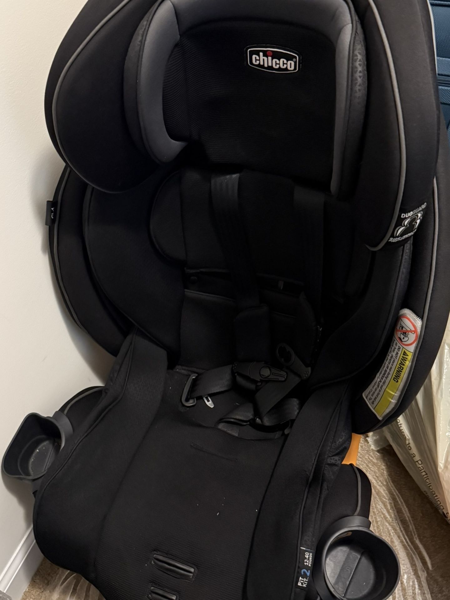 Chicco Fit 4 All-in-one Car Seat And Base