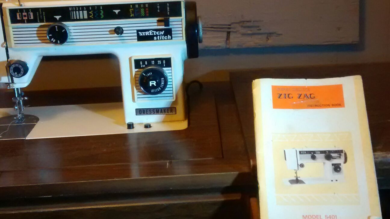 Zigzag sewing machine