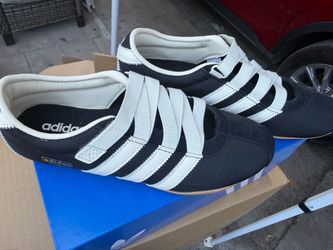 Adidas Tokyo Low-Top Sneakers (size 10 women’s)