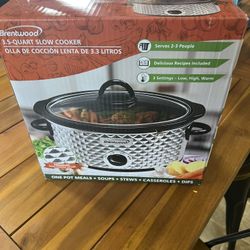 Slow Cooker  Diamond Slow Cooker 3.5 Quart