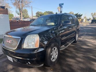 GMC Yukon Denali Full-Size SUV