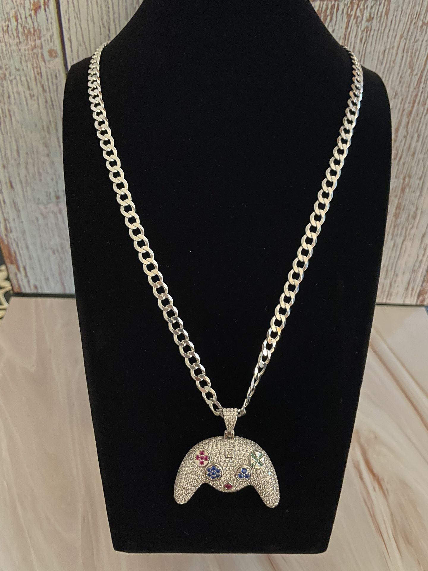 Cuban Chain With Controller Pendant