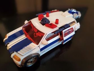 Cybertron Deluxe Class Red Alert figure