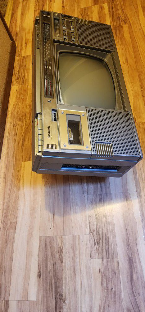 Vintage Panasonic TR-1300X Boombox: Cassette Player/ Recorder, TV,  Shortwave Radio, AM, FM