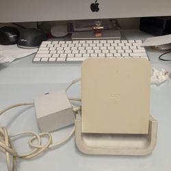 LOGI Powered Wireless Charging Stand