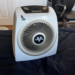 Vornado AVH10 Whole Room Heater with Auto Climate