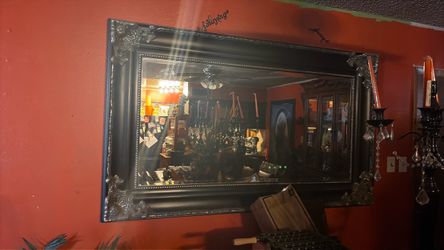 Buitfull big very heavy mirror