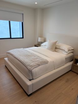Brand New RH Modena Fabric Panel Queen Bed! Need room for Nursery