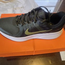 Nike Run Swift 2 Size 12