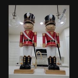 X-LARGE CHRISTMAS SOLDIERS 3 Feet