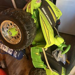 KIDS BATTERY CAR