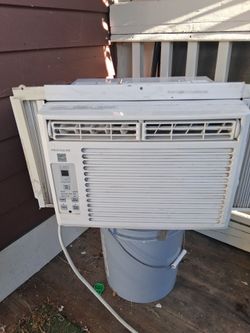 ENERGY STAR FRIGIDAIRE AC 5000BTUS