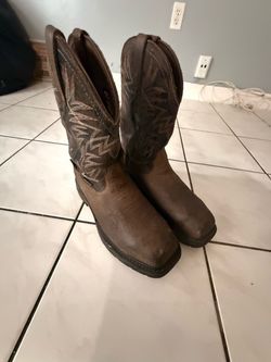 ARIAT BOOTS