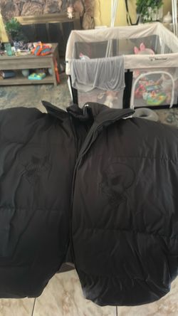 Black horned puffer jacket  L