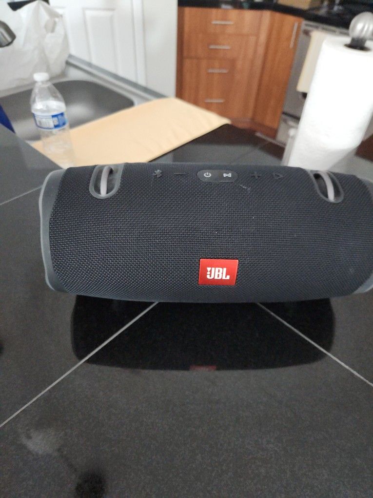 Jbl Bluetooth  Speaker 