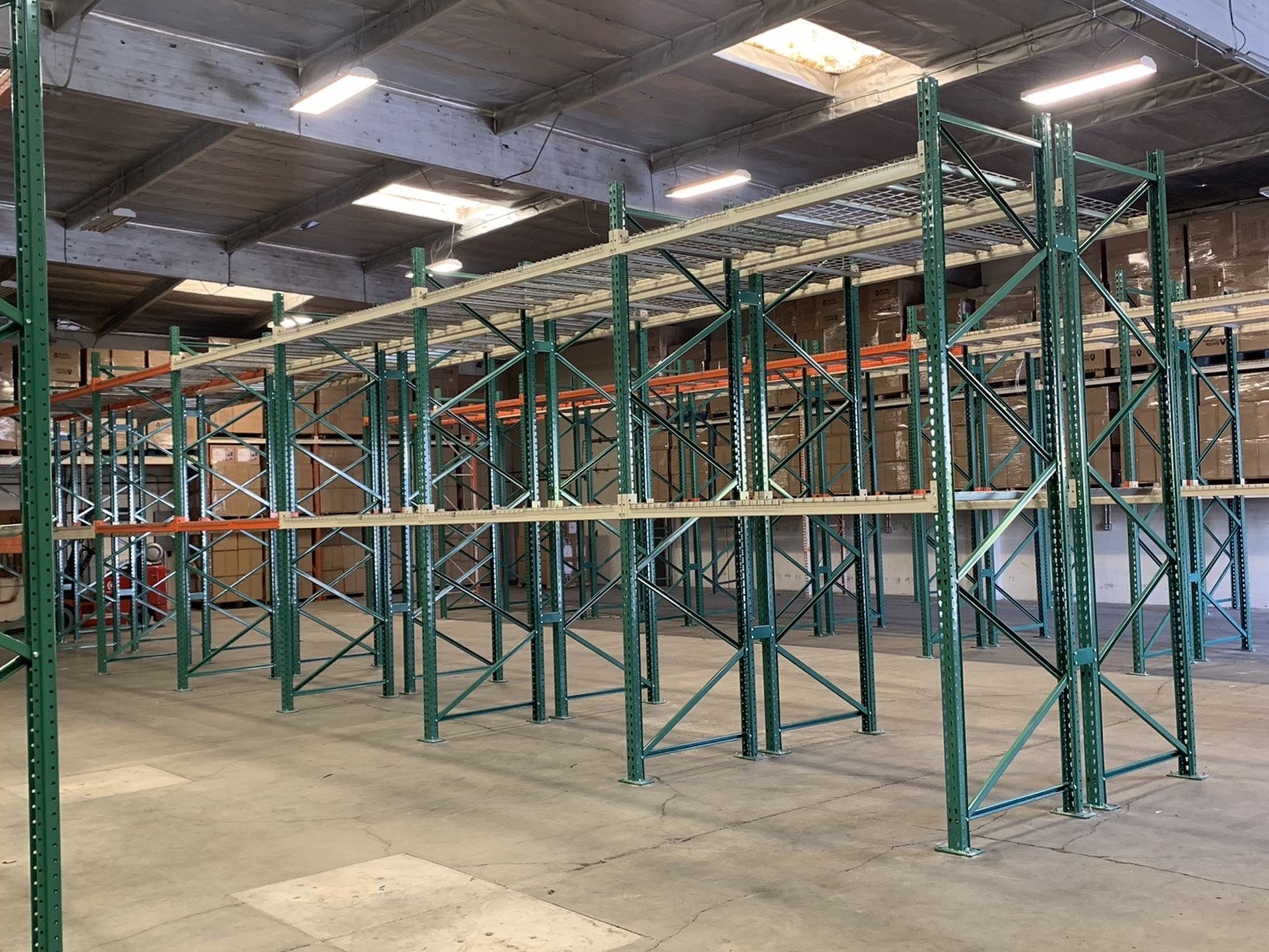 Cheap Pallet Racking Heavy Duty Warehouse Storage Used Industrial Pallet Rack for Sale in