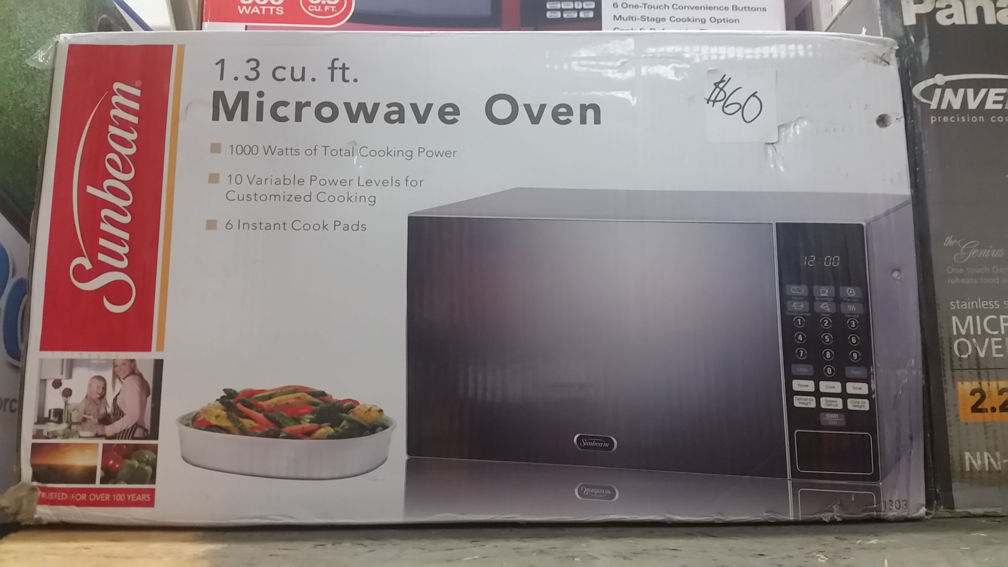 Sunbeam 1.3 cu ft microwave
