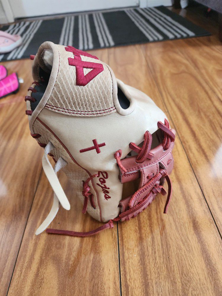 44 Baseball Glove