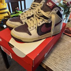 Nike Dunk High 1985 Alabaster/rosewood-earth