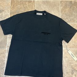 Essential Shirt Size Small New 