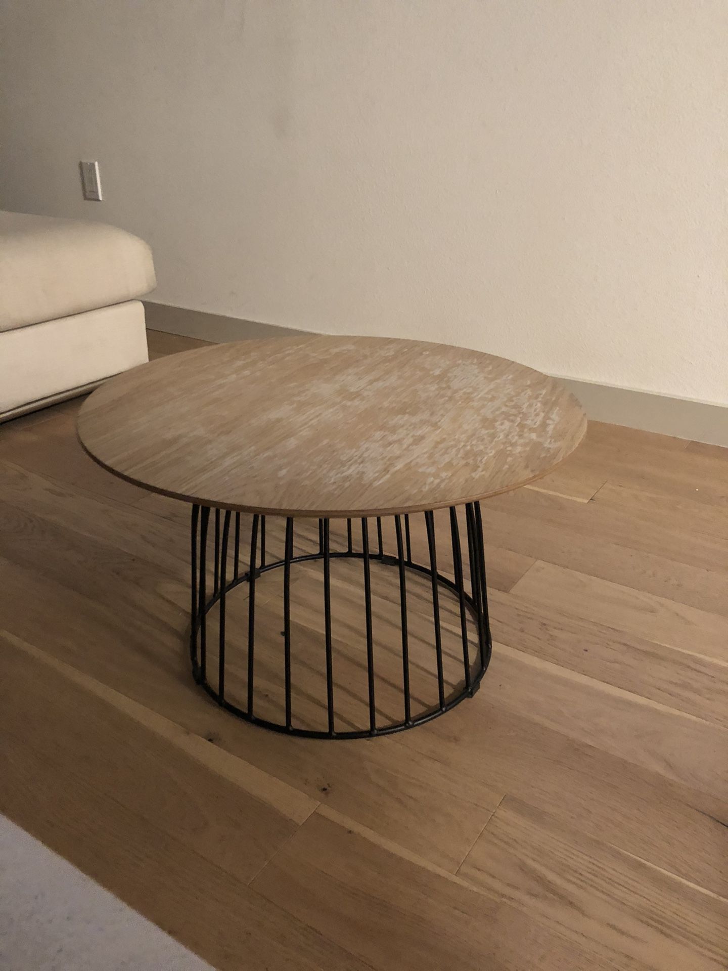 Modani Coffee Table