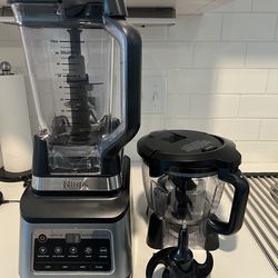 Ninja blender with food processor