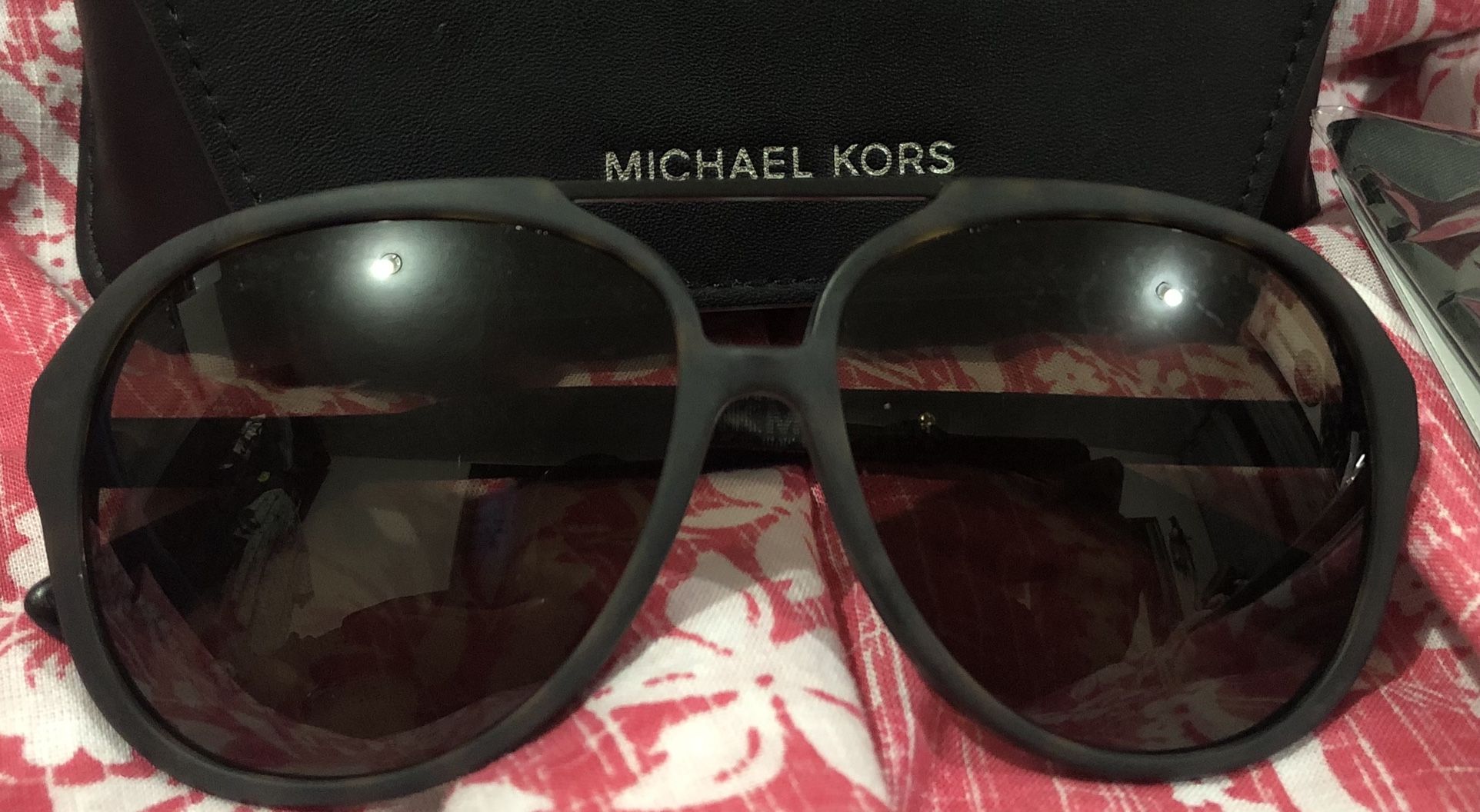 Michael Kors $$$$$$$