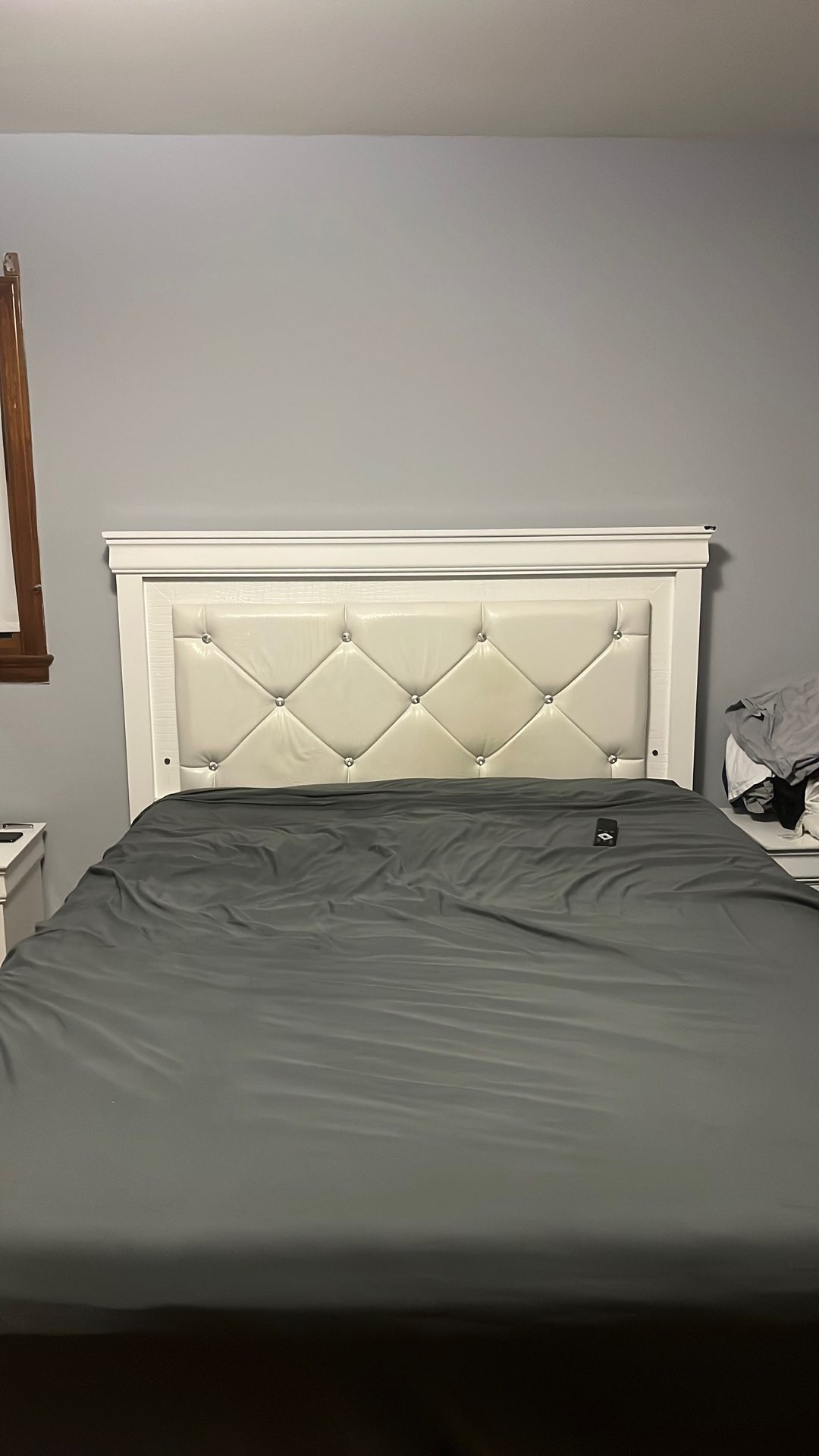 White leather bedroom set