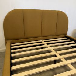 ⚱️Pottery Barn Style Curved Headboard Cream Brown Bed Frame in Queen/King | FREE Delivery