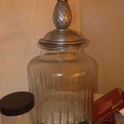 Pineapple cookie jar