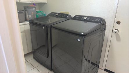 Washer and dryer set