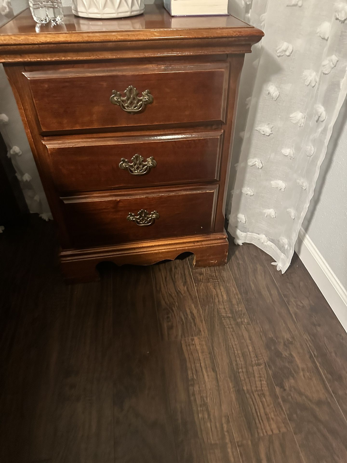 1 Night Stand