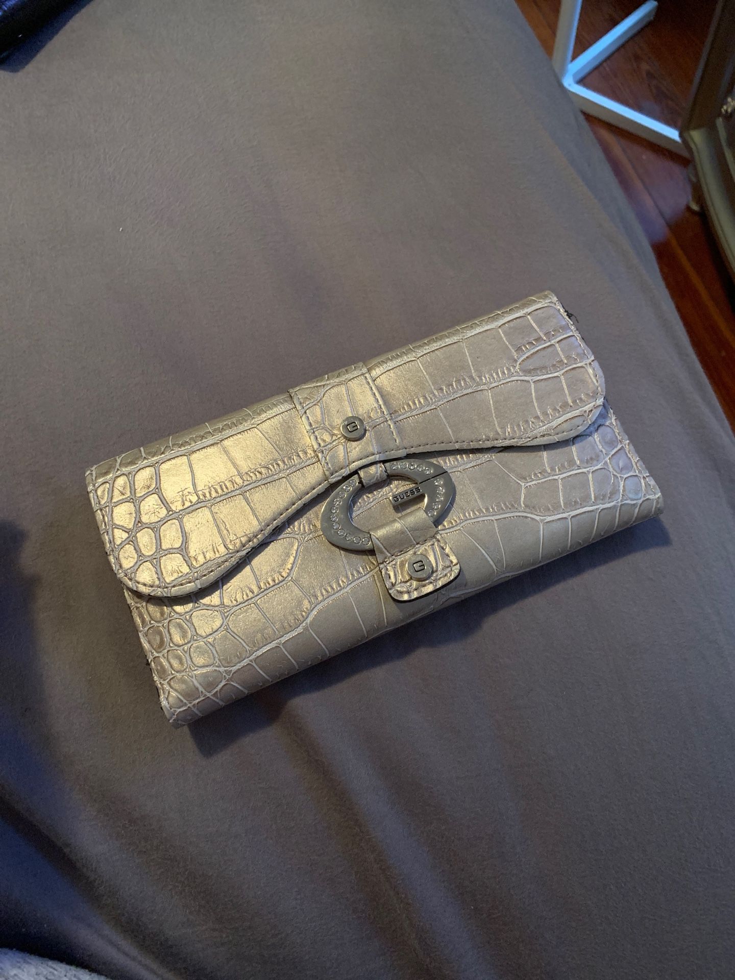 Guess wallet