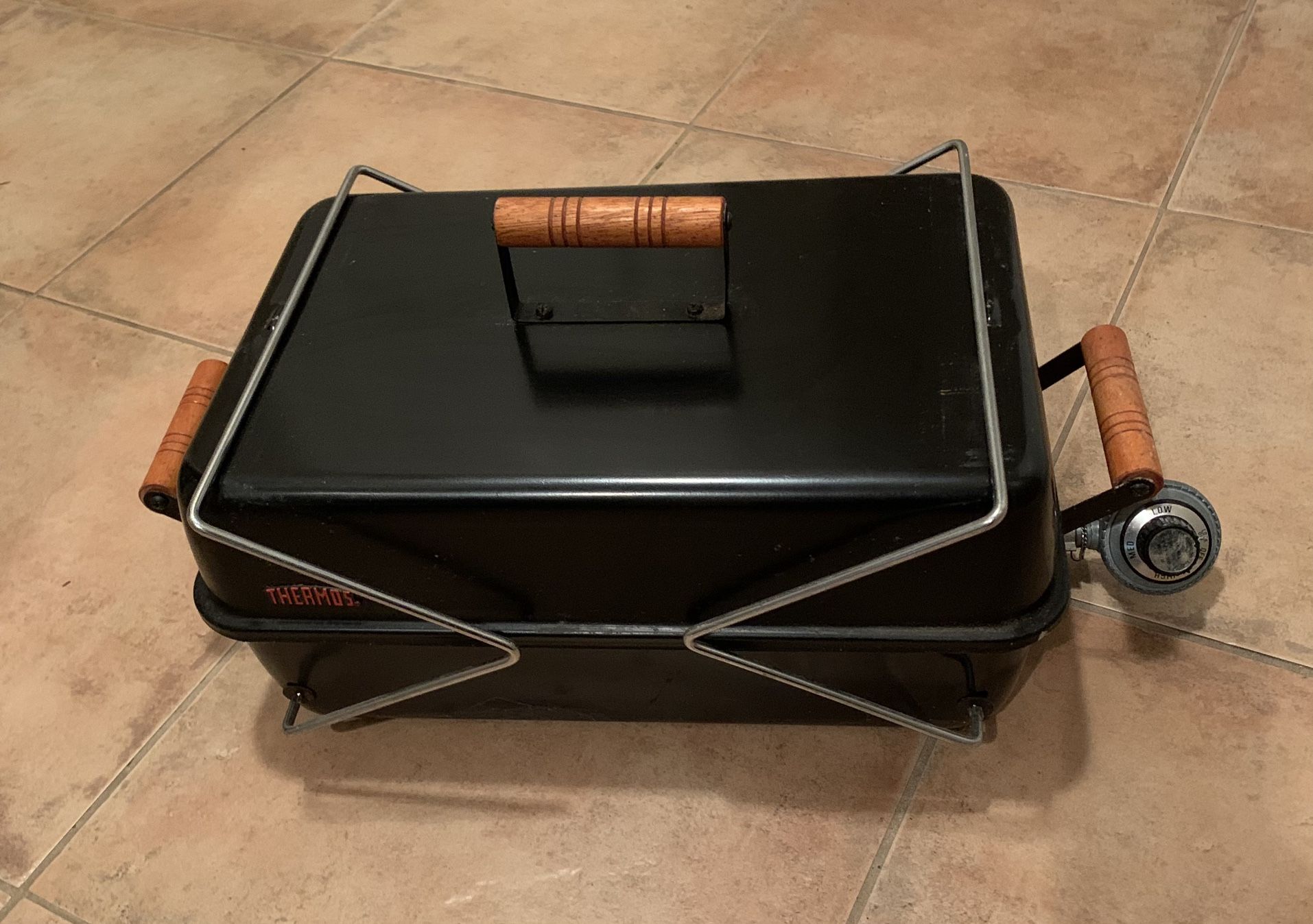 Thermos Table Portable Propane BBQ Grill w/Lid, Stand, Briquettes - 16.5”x10.5”, For Home & Tailgating