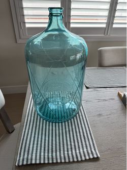 5 gal glass Oasis water bottle