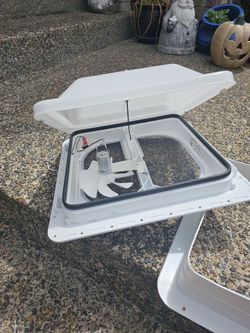 14" RV Roof Vent for Camper Trailer Universal White Lid Roof Vent with 12V RV Vent Fan 6" Blades White lid Inner for Garnish Ring