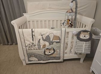 Baby crib, basinet, give me an offer