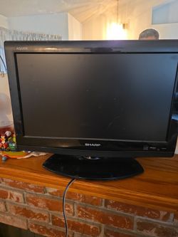17 inch sharp tv/monitor and remote