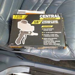 Central Machinery 18 Oz Portable Sandblaster Gun Kit
