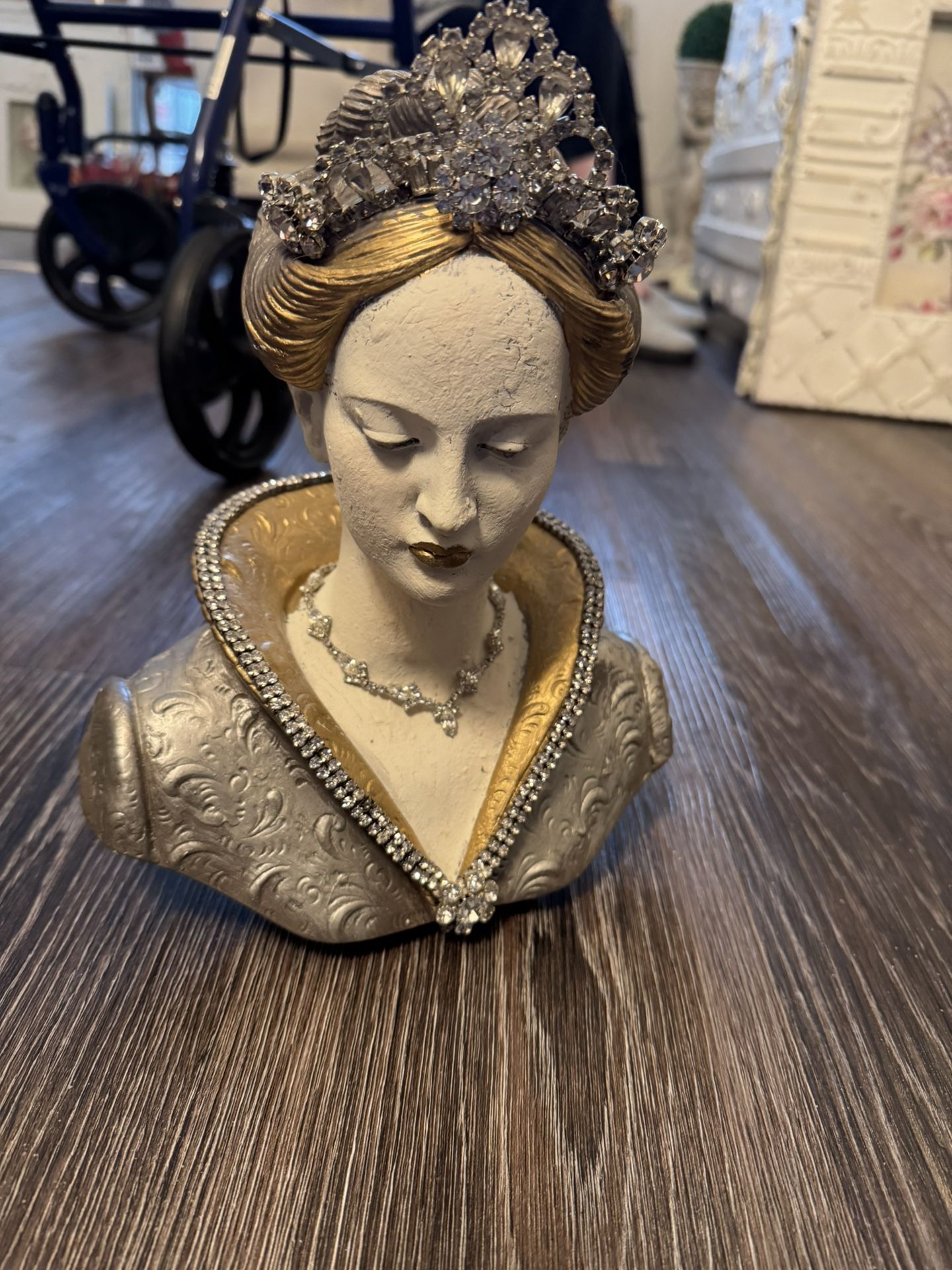 Bust