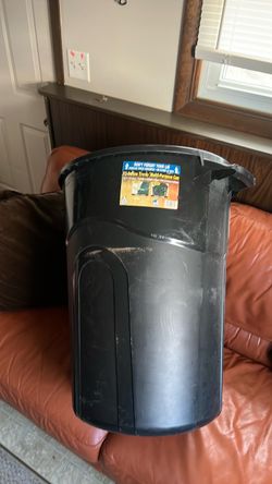 32-Gallon Black Plastic Trash Can